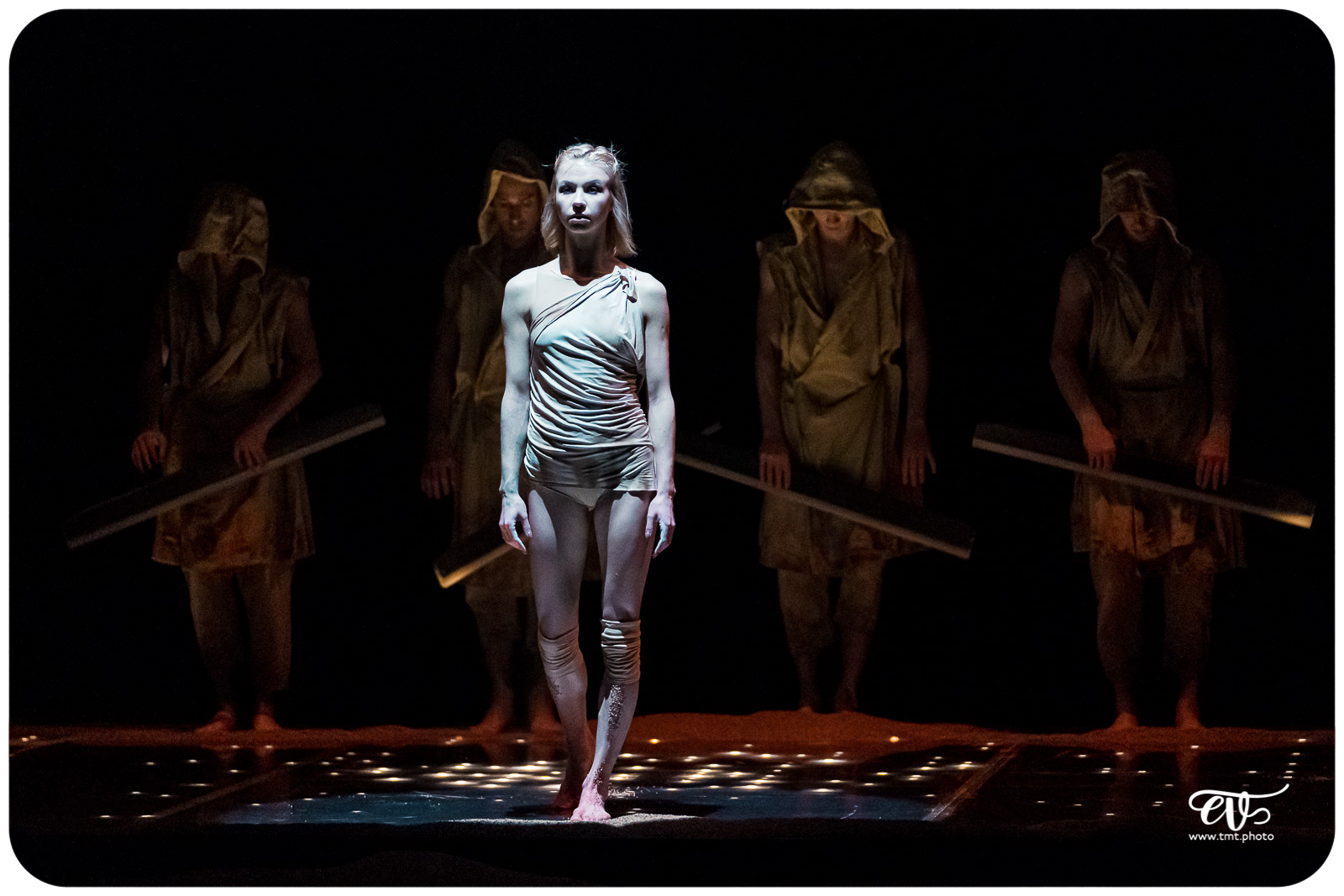 MY LAND (RECIRQUEL COMPANY)